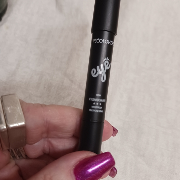 Makeup bundle - Picture 3 of 15